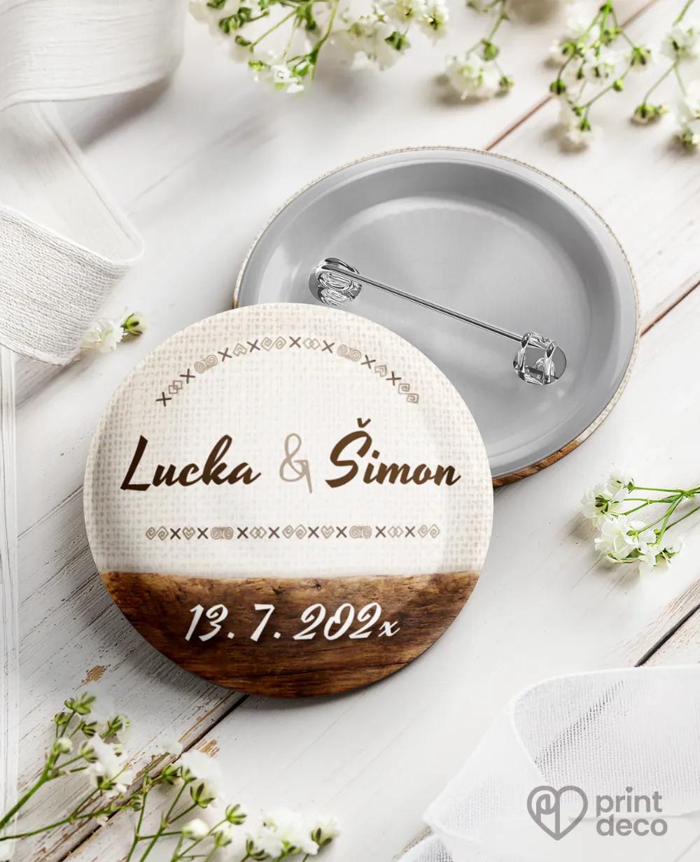 Kovové svadobné odznaky s ľudovým dreveným motívom II.