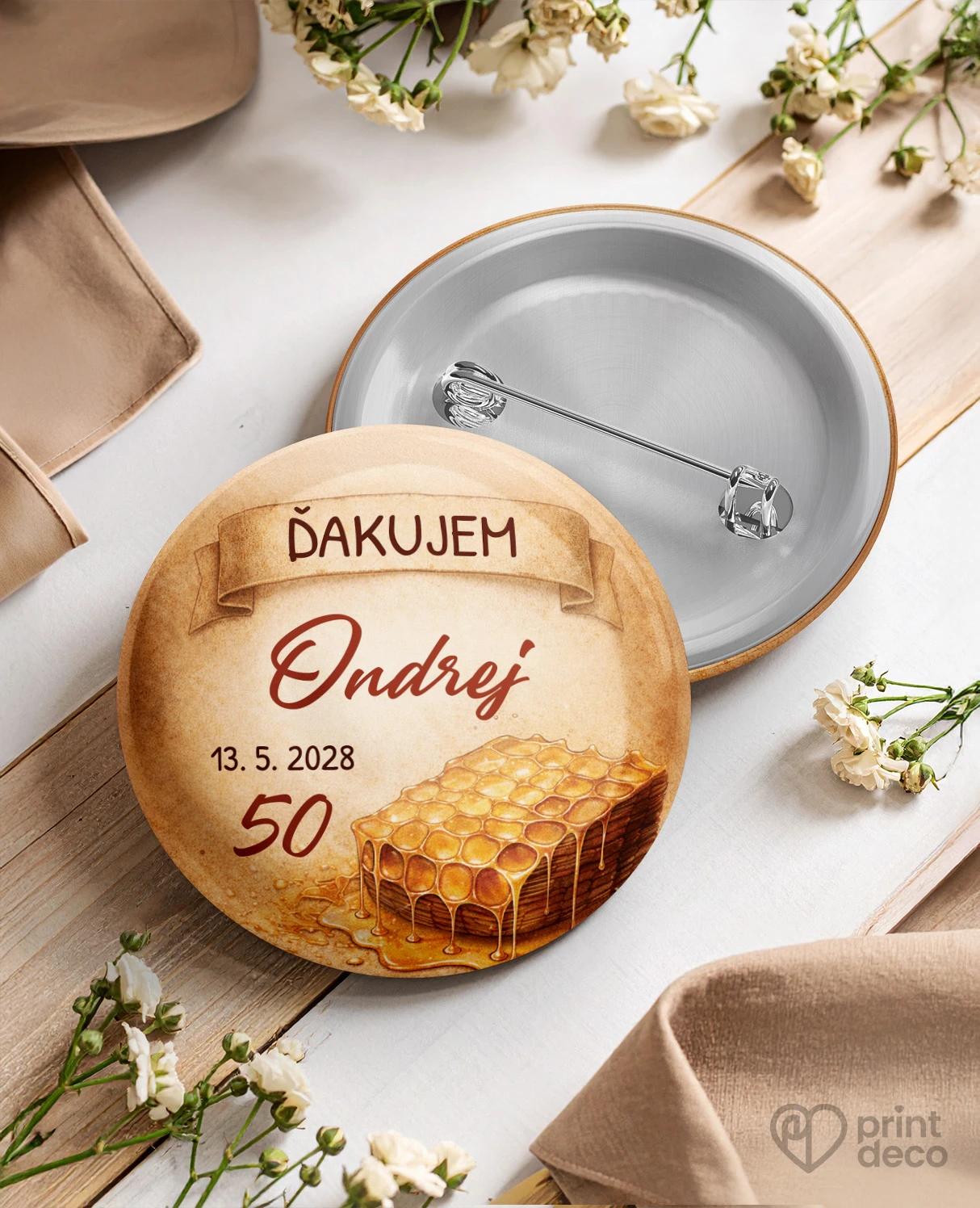 Pamätné kruhové odznaky z oslavy pre včelára 06