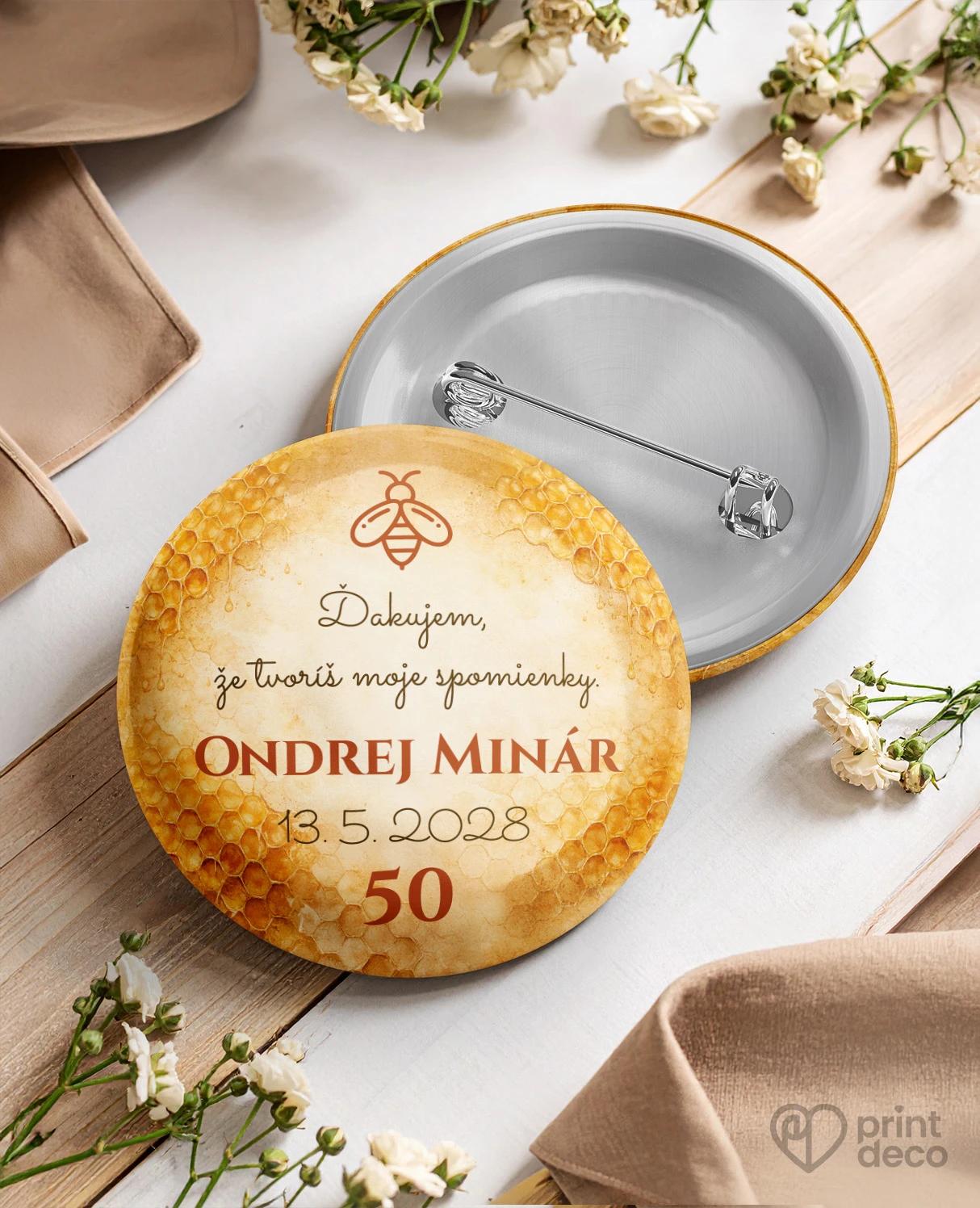 Pamätné kruhové odznaky z oslavy pre včelára 12