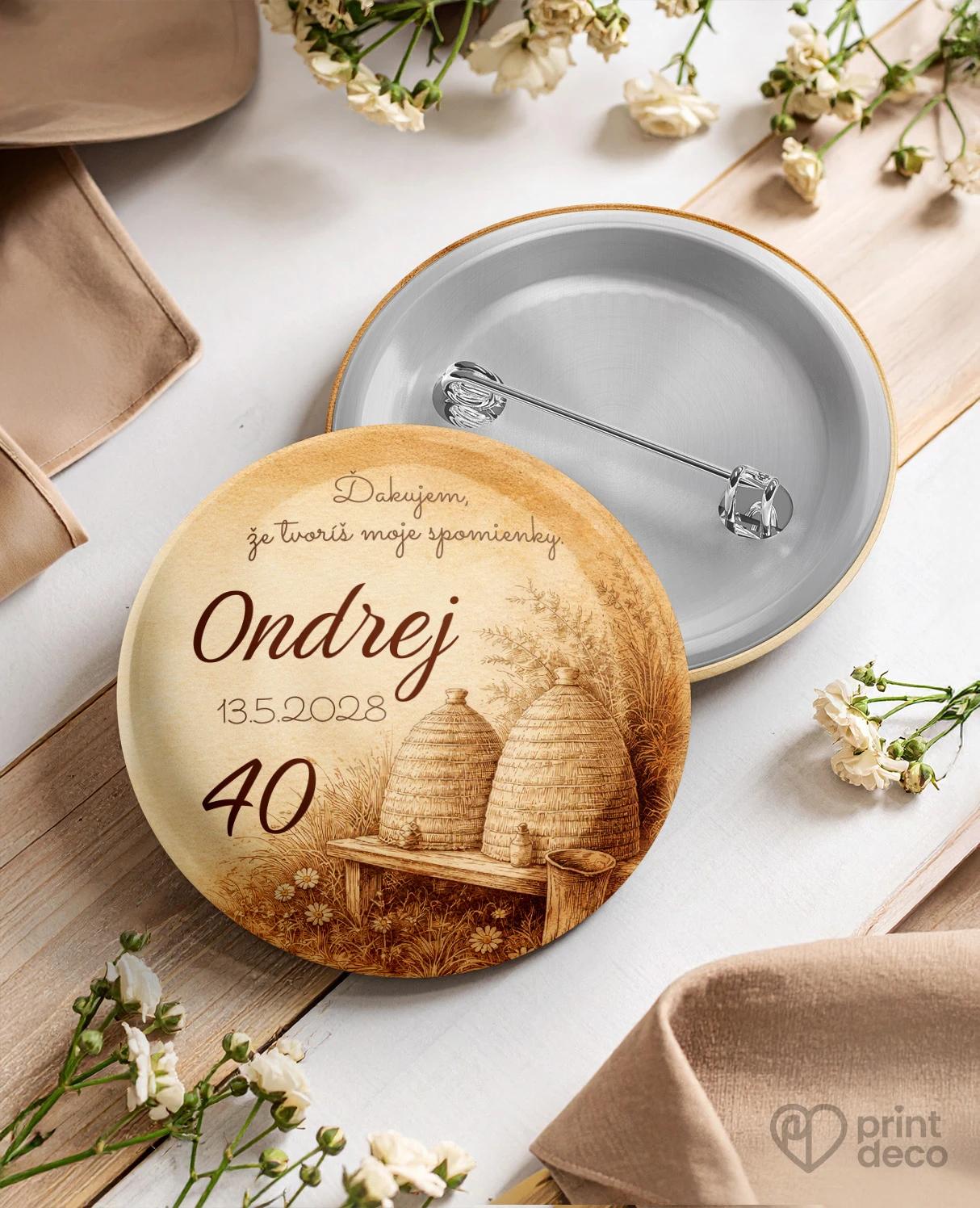 Pamätné kruhové odznaky z oslavy pre včelára 13