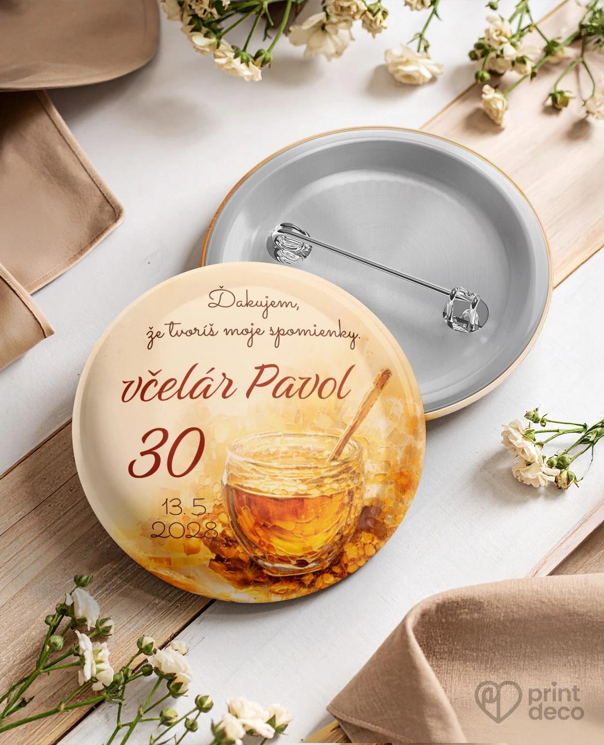 Pamätné kruhové odznaky z oslavy pre včelára 20