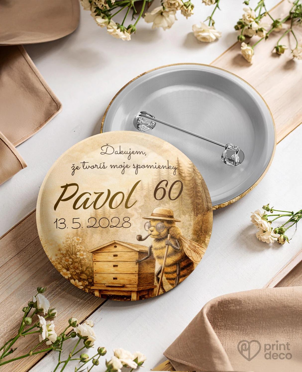 Pamätné kruhové odznaky z oslavy pre včelára 22