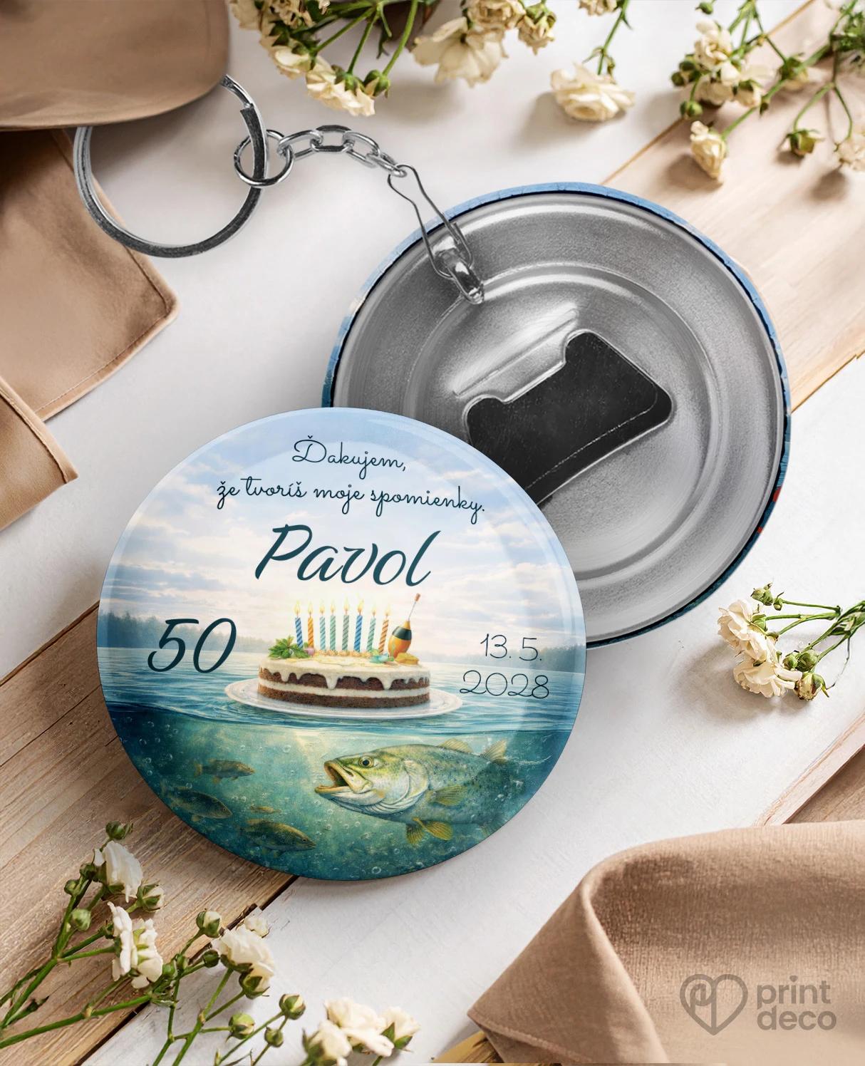 Kovová kľúčenka s otváračom z oslavy Rybár 10