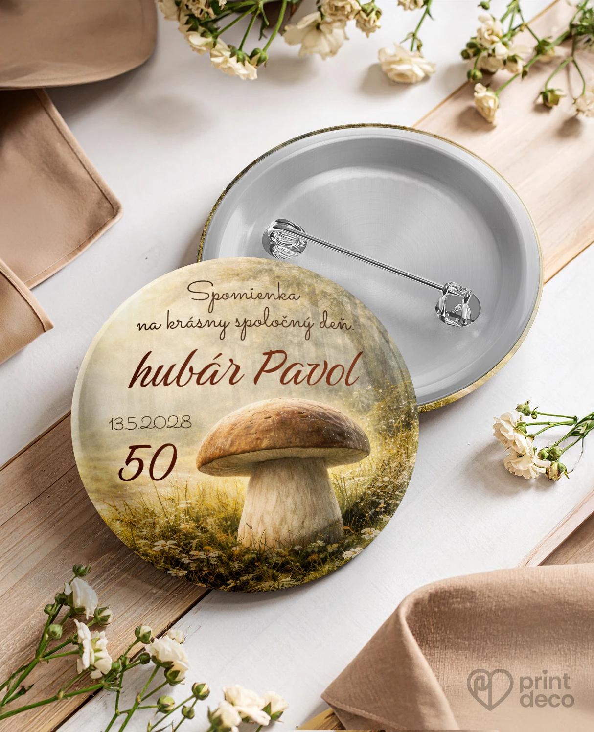 Pamätné kruhové odznaky z oslavy pre hubára 04
