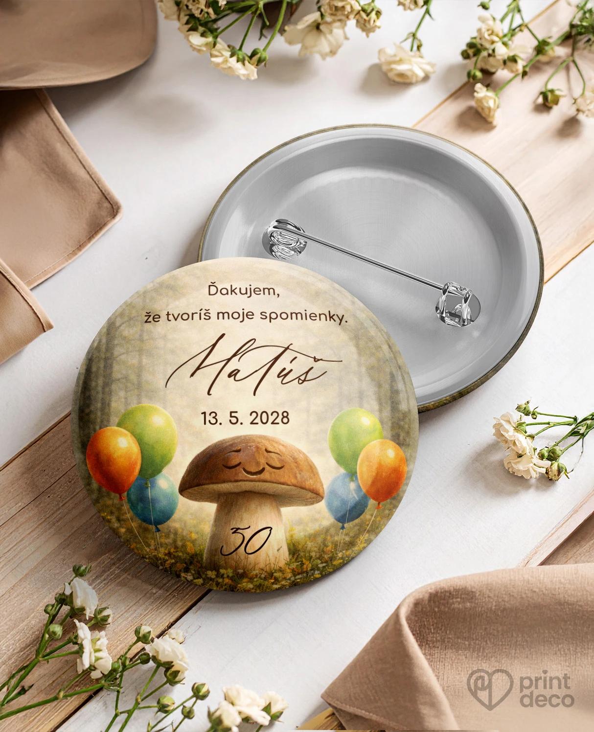 Pamätné kruhové odznaky z oslavy pre hubára 06