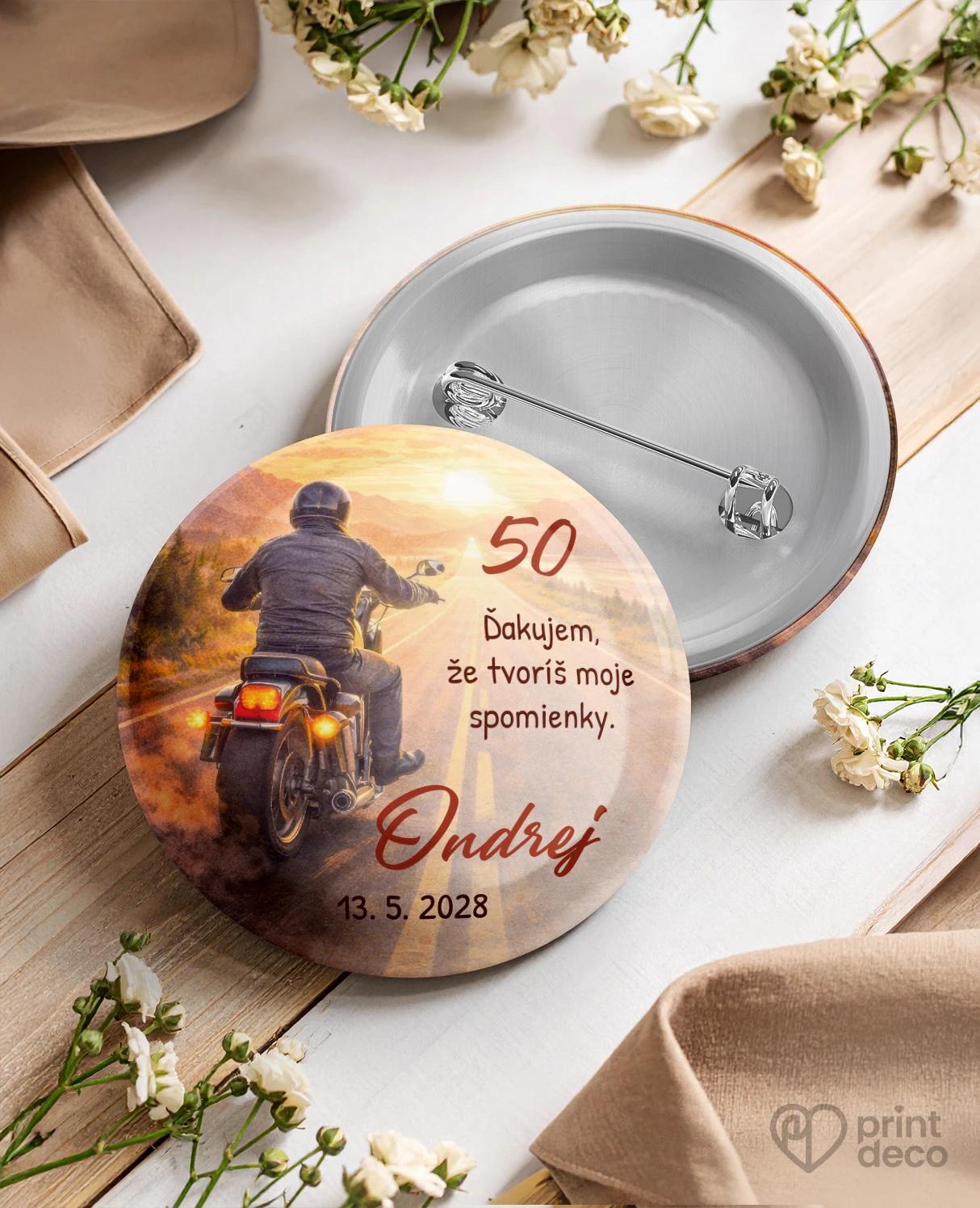 Pamätné kruhové odznaky z oslavy pre motorkára 09
