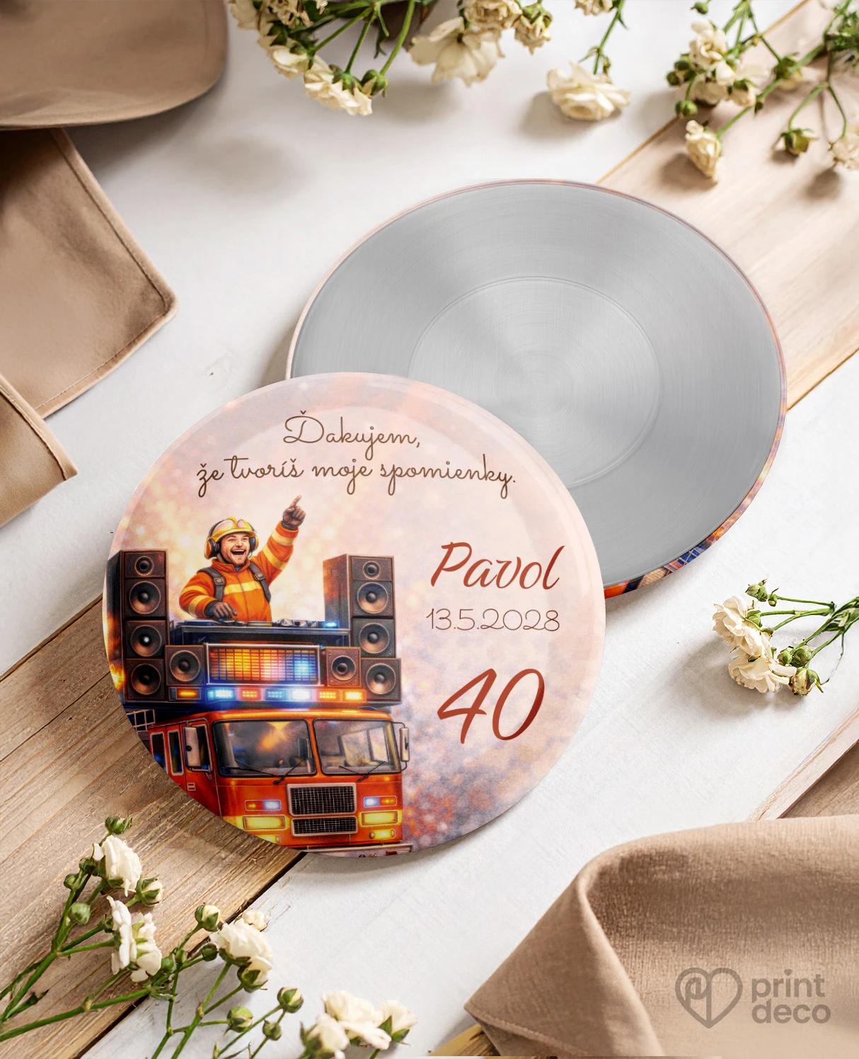 Pamätné kruhové magnetky z oslavy pre hasiča 04